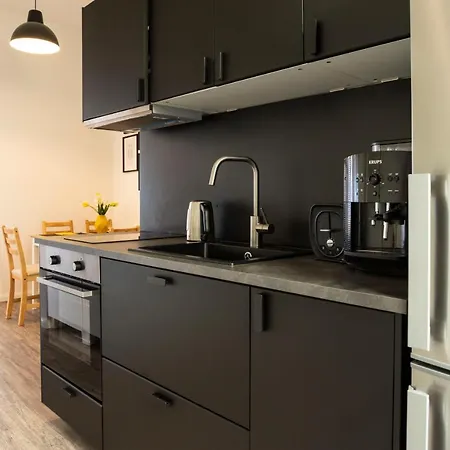 Cosy And Stylish In Neukolln Apartment
